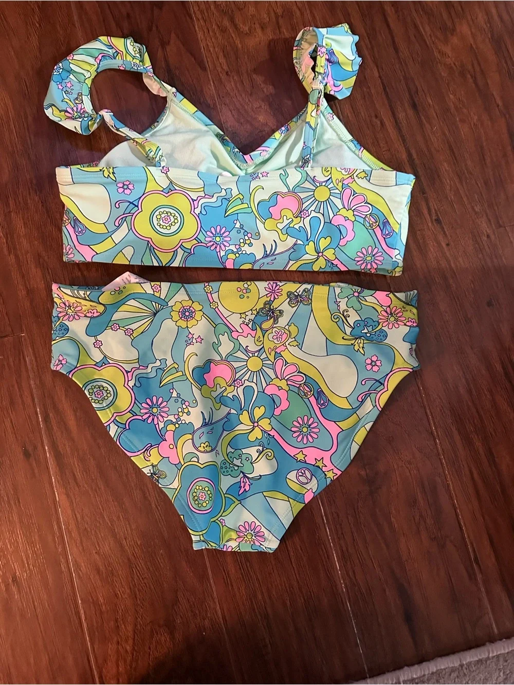 Girls bikini by sugar and jade.‎ Fun retro print and colors